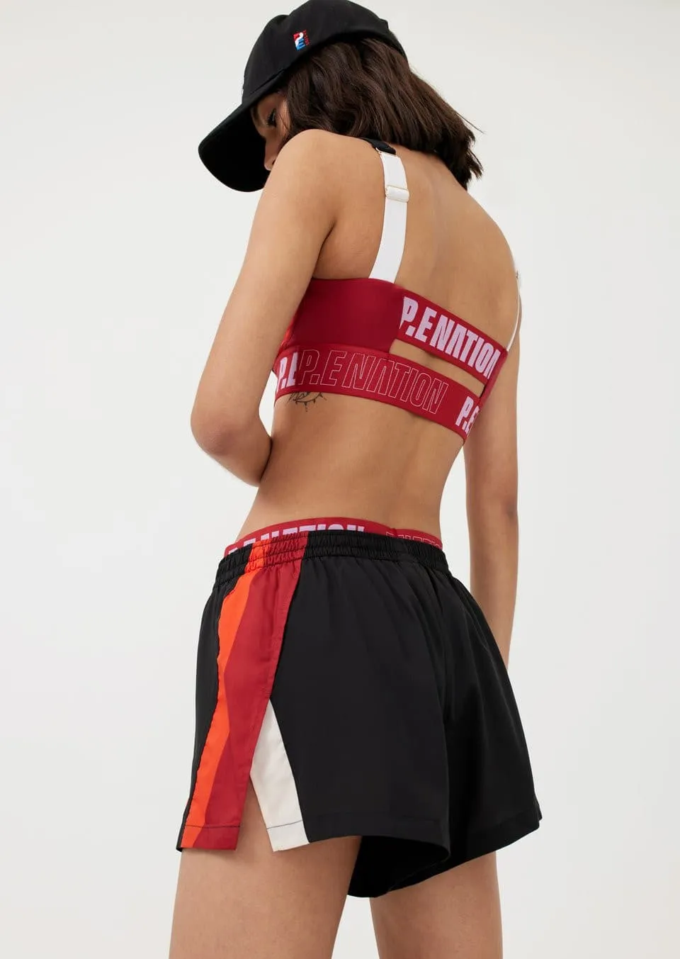 COURTSIDE SPORTS BRA IN BLACK